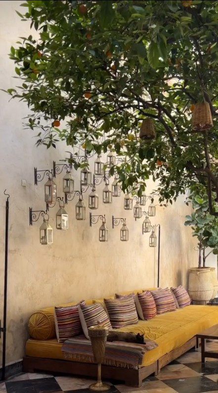 STREET LIGHTS (accompaniments)